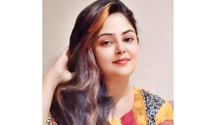 সিনেমায় অভিনয়ের ইচ্ছা পড়শী রুমীর সিনেমায় অভিনয়ের ইচ্ছা পড়শী রুমীর