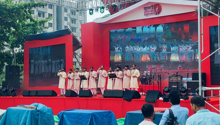 ‘জুলাই পুনর্জাগরণ’ অনুষ্ঠান শুরু, সুরে-শব্দে মুখর মানিক মিয়া এভিনিউ ‘জুলাই পুনর্জাগরণ’ অনুষ্ঠান শুরু, সুরে-শব্দে মুখর মানিক মিয়া এভিনিউ
