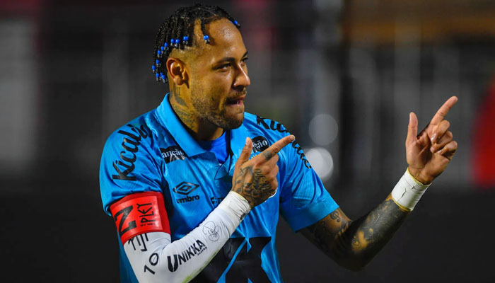 নতুন লুকে নেইমারের জোড়া গোল, জয়ে ফিরলো সান্তোস নতুন লুকে নেইমারের জোড়া গোল, জয়ে ফিরলো সান্তোস