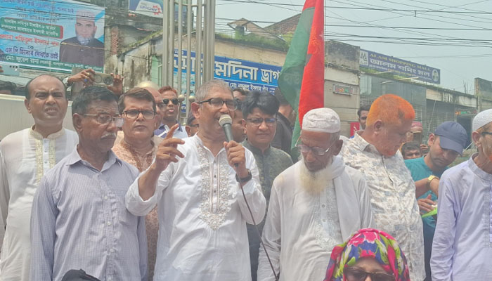 জুলাই ঘোষণা হতে হবে ঐক্যমত্যের ভিত্তিতে: আহমেদ আযম খান জুলাই ঘোষণা হতে হবে ঐক্যমত্যের ভিত্তিতে: আহমেদ আযম খান