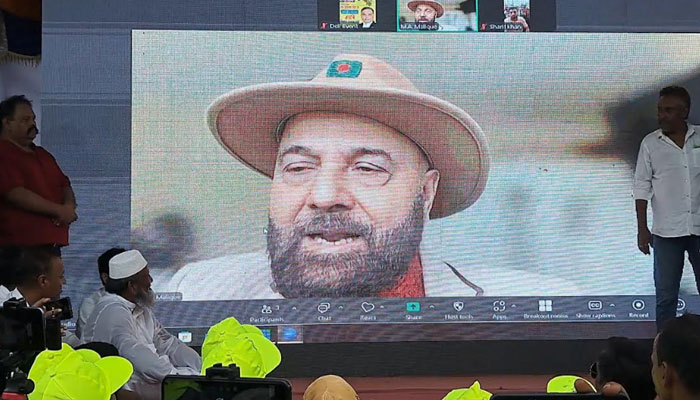 একটি চক্র দেশে অরাজকতা সৃষ্টির ষড়যন্ত্র করছে: এম এ মালেক একটি চক্র দেশে অরাজকতা সৃষ্টির ষড়যন্ত্র করছে: এম এ মালেক