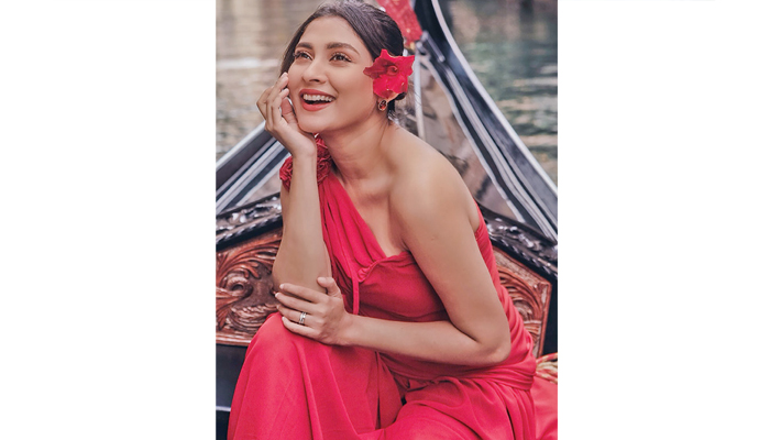 ব্যবসা শুরু করলেন মেহজাবীন ব্যবসা শুরু করলেন মেহজাবীন