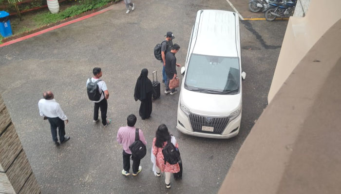 কোন পথে যাচ্ছেন এনসিপির পাঁচ শীর্ষ নেতা? কোন পথে যাচ্ছেন এনসিপির পাঁচ শীর্ষ নেতা?