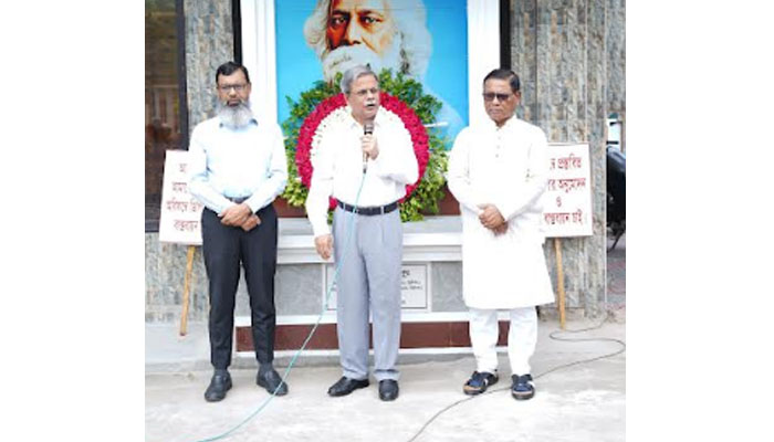 রবিতে বিশ্বকবি রবীন্দ্রনাথ ঠাকুরের প্রয়াণ দিবস পালিত