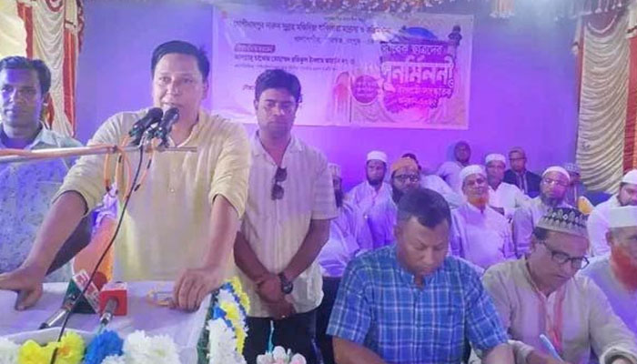 পীরগঞ্জে গোপীনাথপুর মাদ্রাসায় প্রাক্তন ছাত্রদের পুনর্মিলনী