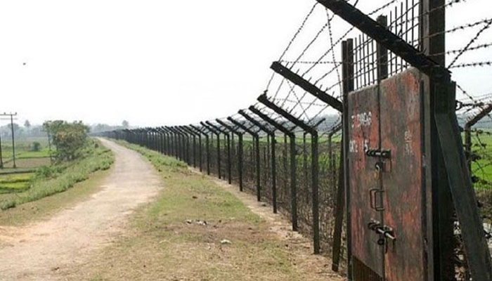 সীমান্তে পতাকা বৈঠক, ১৬ বাংলাদেশিকে বিজিবির কাছে হস্তান্তর সীমান্তে পতাকা বৈঠক, ১৬ বাংলাদেশিকে বিজিবির কাছে হস্তান্তর