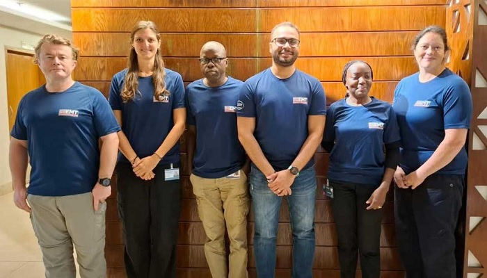 মাইলস্টোনে আহতদের চিকিৎসা দি‌তে ঢাকায় যুক্তরাজ্যের চিকিৎসক দল