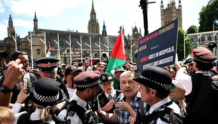 লন্ডনে প্যালেস্টাইন অ্যাকশনের পক্ষে বিক্ষোভ করায় আটক ৪ শতাধিক