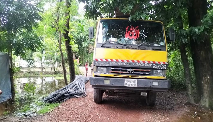 নোয়াখালীতে রড বোঝাই ট্রাক ডাকাতি, গ্রেপ্তার ২ নোয়াখালীতে রড বোঝাই ট্রাক ডাকাতি, গ্রেপ্তার ২
