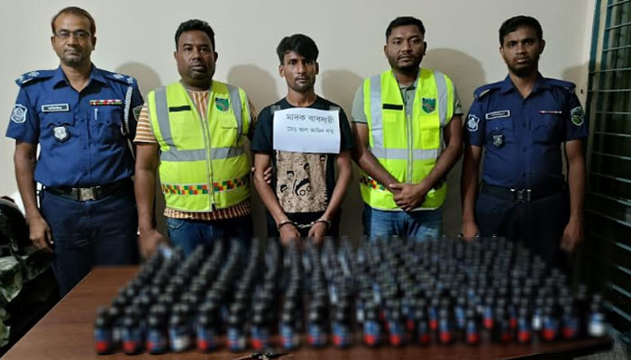 রংপুরে ২০০ বোতল ফেনসিডিল উদ্ধার, আটক ১ রংপুরে ২০০ বোতল ফেনসিডিল উদ্ধার, আটক ১