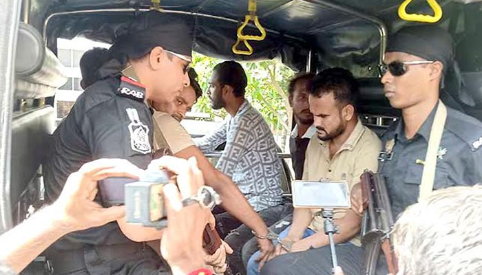 নারায়ণগঞ্জে ১০১ কেজি গাঁজা ও দেশীয় অস্ত্রসহ গ্রেপ্তার ৬ নারায়ণগঞ্জে ১০১ কেজি গাঁজা ও দেশীয় অস্ত্রসহ গ্রেপ্তার ৬