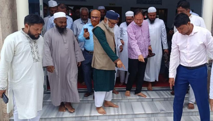 সাম্প্রদায়িক সম্প্রীতির বার্তা পৌঁছাবে মডেল মসজিদ: ধর্ম উপদেষ্টা সাম্প্রদায়িক সম্প্রীতির বার্তা পৌঁছাবে মডেল মসজিদ: ধর্ম উপদেষ্টা