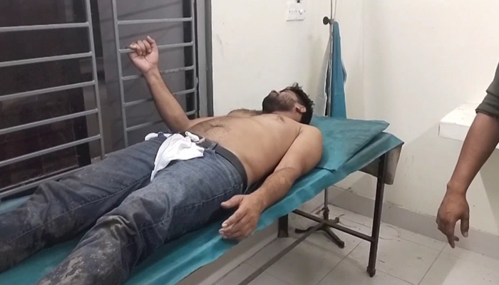 শিবচরে বিএনপির ৩১ দফার লিফলেট বিতরণকালে আ. লীগের হামলা শিবচরে বিএনপির ৩১ দফার লিফলেট বিতরণকালে আ. লীগের হামলা