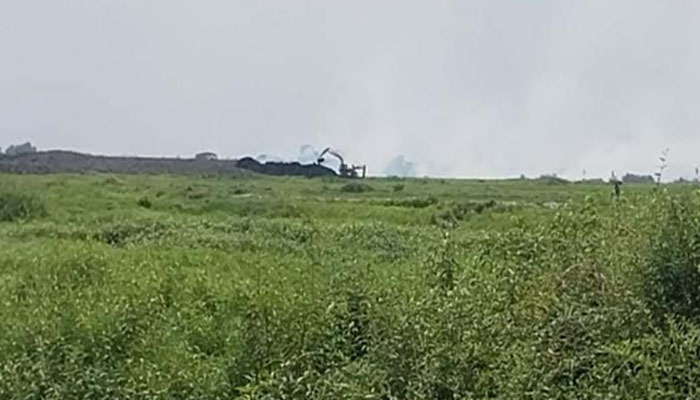 আড়িয়ল বিল সুরক্ষায় প্রশাসনের তৎপরতায় মাটি লুট কমছে আড়িয়ল বিল সুরক্ষায় প্রশাসনের তৎপরতায় মাটি লুট কমছে