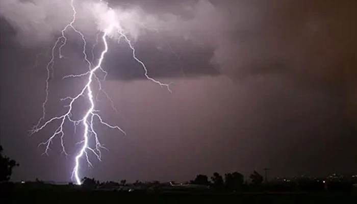 রামুতে বজ্রপাতে শ্রমিকের মৃত্যু রামুতে বজ্রপাতে শ্রমিকের মৃত্যু