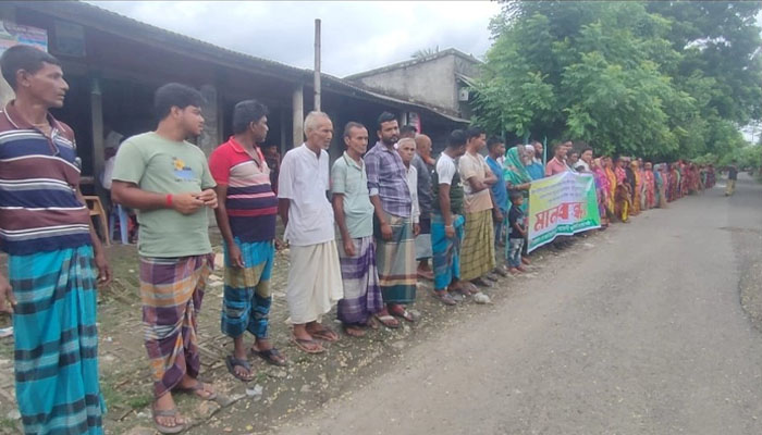আশাশুনিতে আ.লীগের দোসরকে বিএনপি সভাপতি করার প্রতিবাদে মানববন্ধন আশাশুনিতে আ.লীগের দোসরকে বিএনপি সভাপতি করার প্রতিবাদে মানববন্ধন