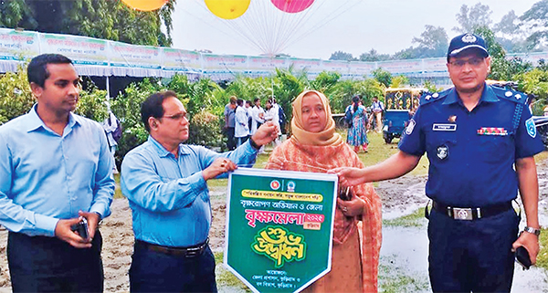 কুড়িগ্রাম জেলায় ৭ দিনব্যাপী বৃক্ষমেলা শুরু হয়েছে কুড়িগ্রাম জেলায় ৭ দিনব্যাপী বৃক্ষমেলা শুরু হয়েছে