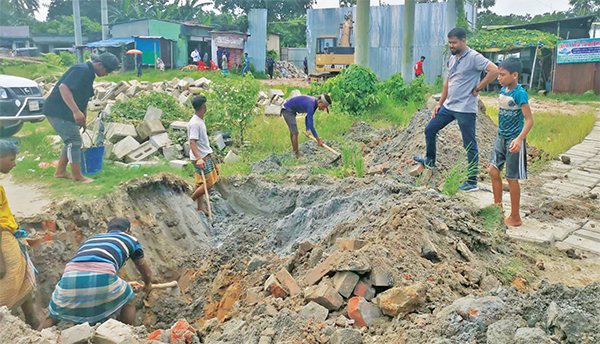 অবৈধ গ্যাস সংযোগ উচ্ছেদে অভিযান অবৈধ গ্যাস সংযোগ উচ্ছেদে অভিযান