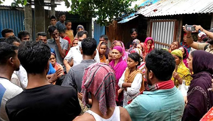 নারায়ণগঞ্জে গৃহবধূর গলাকাটা ও যুবকের ভাসমান লাশ উদ্ধার নারায়ণগঞ্জে গৃহবধূর গলাকাটা ও যুবকের ভাসমান লাশ উদ্ধার