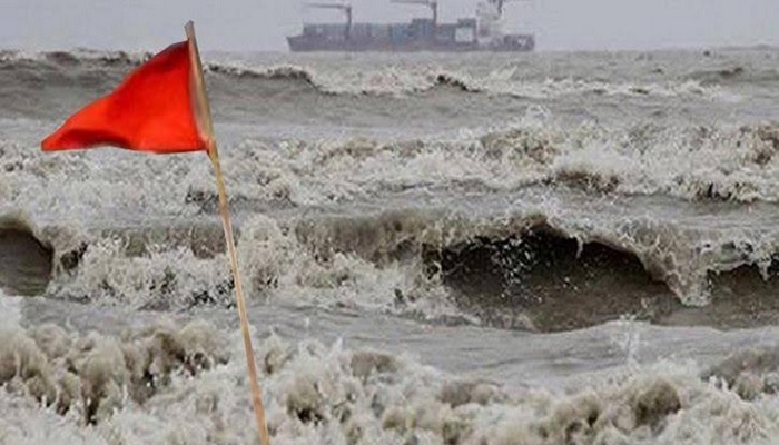 সাগরে লঘুচাপ, সমুদ্র বন্দরে ৩ নম্বর সতর্ক সংকেত সাগরে লঘুচাপ, সমুদ্র বন্দরে ৩ নম্বর সতর্ক সংকেত