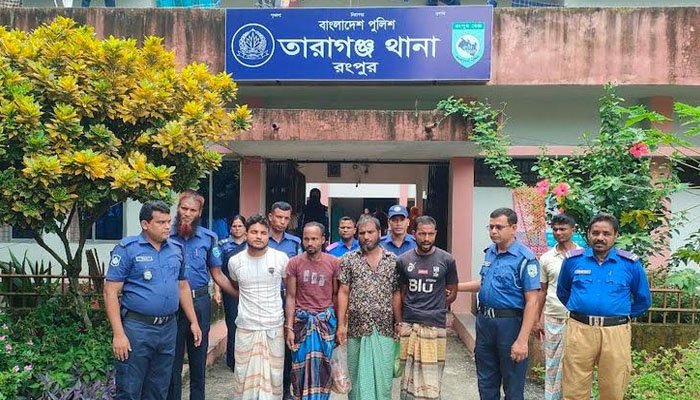 চোর সন্দেহে পিটিয়ে হত্যা; চার আসামির ৩ দিনের রিমান্ড চোর সন্দেহে পিটিয়ে হত্যা; চার আসামির ৩ দিনের রিমান্ড