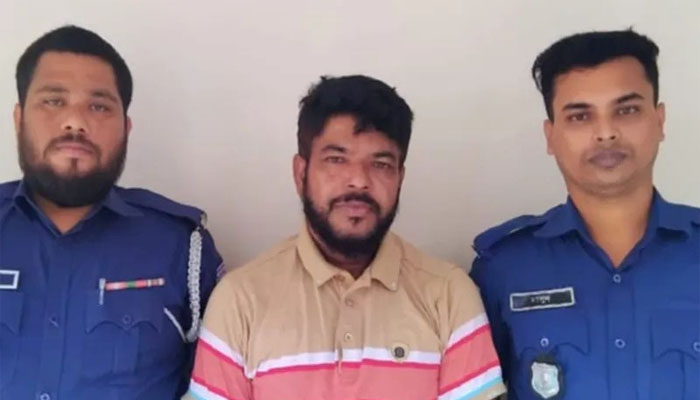 ছাত্রদের ওপর হামলার মামলায় কুলাউড়ায় ইউপি সদস্য গ্রেপ্তার ছাত্রদের ওপর হামলার মামলায় কুলাউড়ায় ইউপি সদস্য গ্রেপ্তার