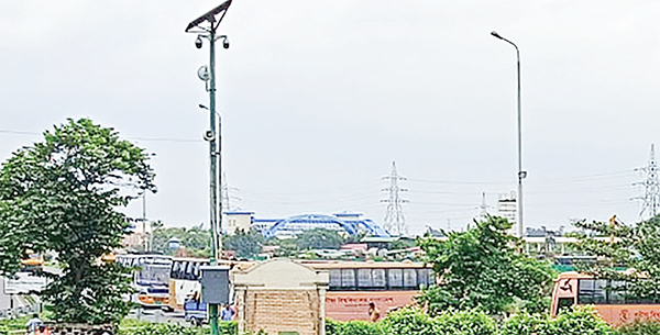 স্থায়ী ক্যাম্পাস নির্মাণের দাবিতে মহাসড়ক ব্লকেড করেছেন শিক্ষার্থীরা স্থায়ী ক্যাম্পাস নির্মাণের দাবিতে মহাসড়ক ব্লকেড করেছেন শিক্ষার্থীরা