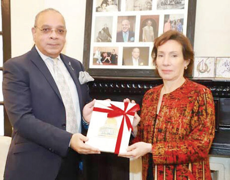 প্রধান বিচারপতির সঙ্গে মার্কিন রাষ্ট্রদূতের সাক্ষাৎ প্রধান বিচারপতির সঙ্গে মার্কিন রাষ্ট্রদূতের সাক্ষাৎ