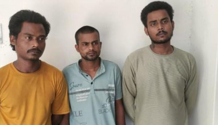 শার্শা সীমান্ত দিয়ে ভারতীয় নাগরিকসহ ৩ জনকে পুশ-ইন শার্শা সীমান্ত দিয়ে ভারতীয় নাগরিকসহ ৩ জনকে পুশ-ইন