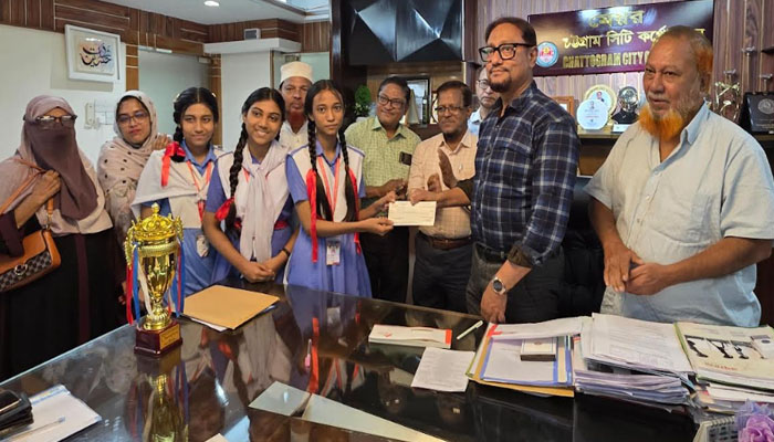 বিতর্কের মাধ্যমে যুক্তিবাদী সমাজ গড়তে হবে: মেয়র ডা. শাহাদাত বিতর্কের মাধ্যমে যুক্তিবাদী সমাজ গড়তে হবে: মেয়র ডা. শাহাদাত