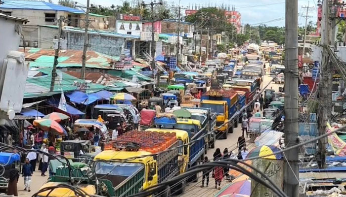 কক্সবাজার-টেকনাফ সড়কে ১০ ঘণ্টা অচলাবস্থা, পরে অবরোধ প্রত্যাহার কক্সবাজার-টেকনাফ সড়কে ১০ ঘণ্টা অচলাবস্থা, পরে অবরোধ প্রত্যাহার