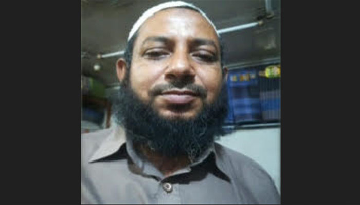 চট্টগ্রামে জাহাজ থেকে পড়ে তত্ত্বাবধায়ক নিখোঁজ চট্টগ্রামে জাহাজ থেকে পড়ে তত্ত্বাবধায়ক নিখোঁজ