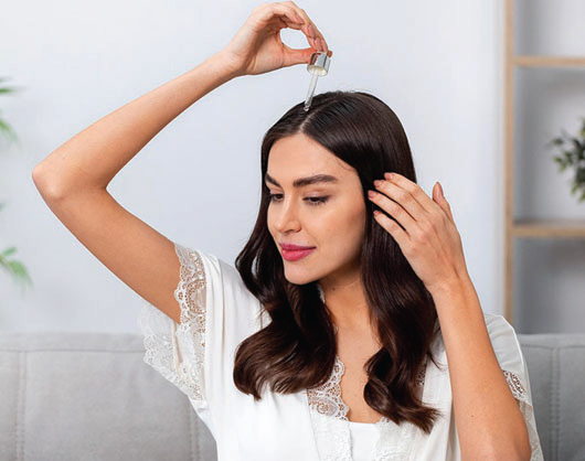 বর্ষায় চুল পড়ার সমস্যা? বর্ষায় চুল পড়ার সমস্যা?