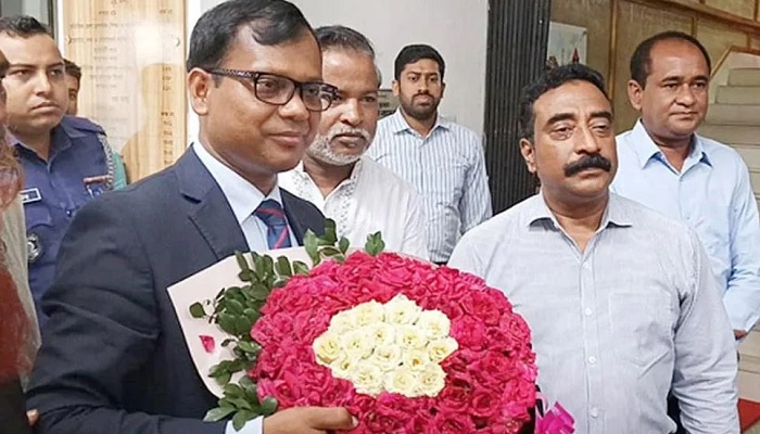 দায়িত্ব গ্রহণ করলেন সিলেটের নতুন ডিসি সারওয়ার আলম দায়িত্ব গ্রহণ করলেন সিলেটের নতুন ডিসি সারওয়ার আলম