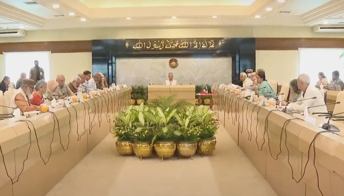 ড. ইউনূসের সভাপতিত্বে উপদেষ্টা পরিষদের বৈঠক অনুষ্ঠিত ড. ইউনূসের সভাপতিত্বে উপদেষ্টা পরিষদের বৈঠক অনুষ্ঠিত