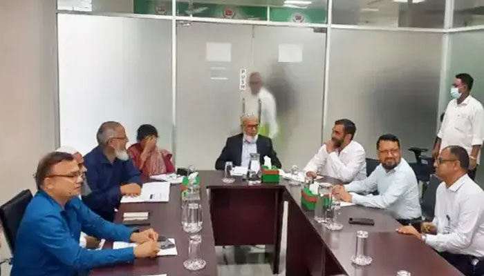 ত্রয়োদশ জাতীয় নির্বাচন: ভোটের রোডম্যাপ চূড়ান্তে বৈঠকে ইসি ত্রয়োদশ জাতীয় নির্বাচন: ভোটের রোডম্যাপ চূড়ান্তে বৈঠকে ইসি