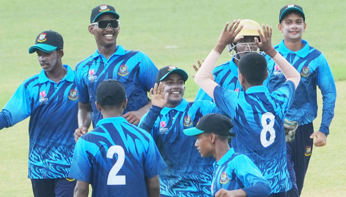 এবার অনূর্ধ্ব-১৫ ছেলেদের কাছে হারলো নাহিদা-সোবহানারা এবার অনূর্ধ্ব-১৫ ছেলেদের কাছে হারলো নাহিদা-সোবহানারা