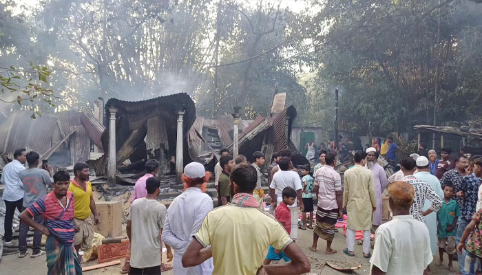 কিশোরগঞ্জে যুবদলের দুই গ্রুপের সংঘর্ষে নিহত ১, আহত ২০ কিশোরগঞ্জে যুবদলের দুই গ্রুপের সংঘর্ষে নিহত ১, আহত ২০