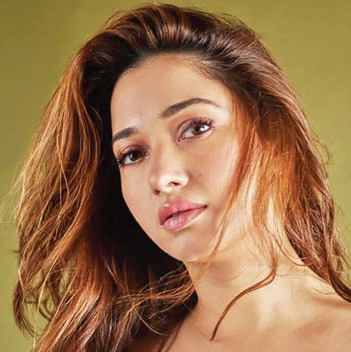 রাগিনী এমএমএস থ্রির নায়িকা তামান্না ভাটিয়ার চমক! রাগিনী এমএমএস থ্রির নায়িকা তামান্না ভাটিয়ার চমক!