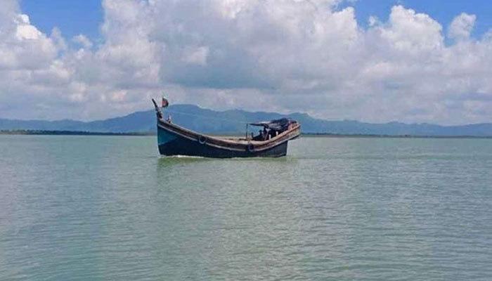 নাফনদী থেকে আরও ১৪ জেলেকে নিয়ে গেল আরাকান আর্মি নাফনদী থেকে আরও ১৪ জেলেকে নিয়ে গেল আরাকান আর্মি
