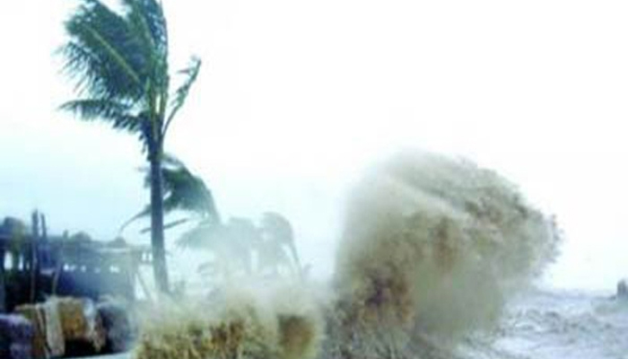 ধেয়ে আসছে শক্তিশালী ঝড় কাজিকি ধেয়ে আসছে শক্তিশালী ঝড় কাজিকি