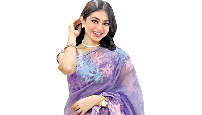 উর্বীসহ তিন তারকার এক রাতের ঘটনায় ‘বিনোদিনী’ উর্বীসহ তিন তারকার এক রাতের ঘটনায় ‘বিনোদিনী’