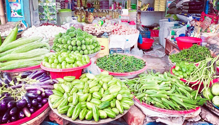 বোয়ালমারীতে সবজির দাম বাড়তি, বিপাকে সাধারণ মানুষ বোয়ালমারীতে সবজির দাম বাড়তি, বিপাকে সাধারণ মানুষ