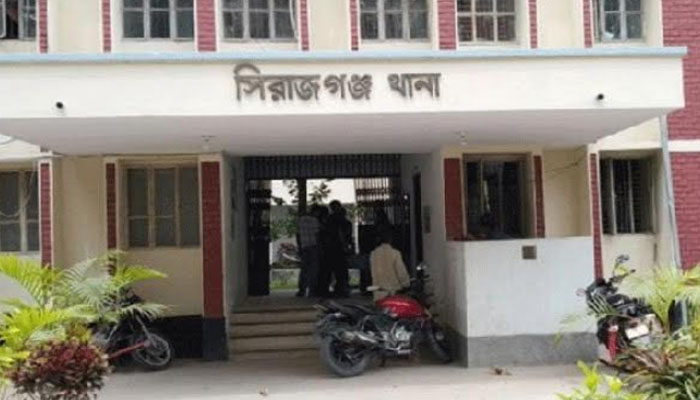 সিরাজগঞ্জে স্ত্রীকে কুপিয়ে হত্যা, স্বামী গ্রেপ্তার সিরাজগঞ্জে স্ত্রীকে কুপিয়ে হত্যা, স্বামী গ্রেপ্তার