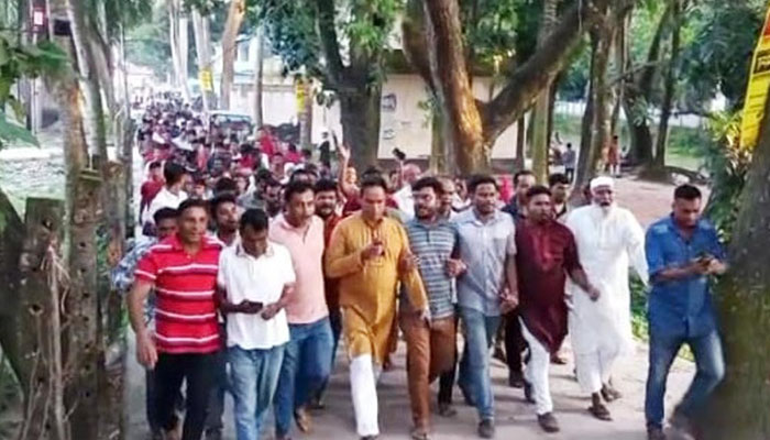 ফজলুর রহমানের নামে অপপ্রচারের প্রতিবাদে কিশোরগঞ্জে বিক্ষোভ ফজলুর রহমানের নামে অপপ্রচারের প্রতিবাদে কিশোরগঞ্জে বিক্ষোভ