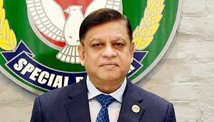 পদোন্নতি পেলেন বিশেষ শাখার প্রধান গোলাম রসুল পদোন্নতি পেলেন বিশেষ শাখার প্রধান গোলাম রসুল