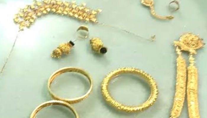 সিরাজগঞ্জে চুরির ঘটনায় গ্রেপ্তার ২, স্বর্ণালংকার উদ্ধার