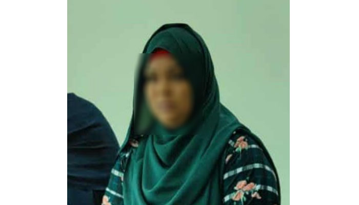 নারায়ণগঞ্জে পাসপোর্ট তৈরি করতে এসে রোহিঙ্গা তরুণী গ্রেপ্তার নারায়ণগঞ্জে পাসপোর্ট তৈরি করতে এসে রোহিঙ্গা তরুণী গ্রেপ্তার