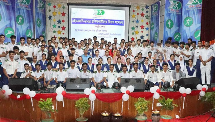 ৩৫তম ব্যাচকে অভিনব বিদায় জানালো বিকেএসপি