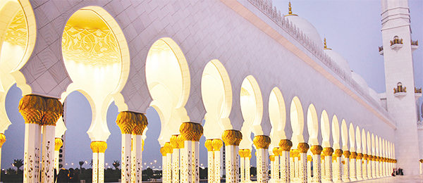 নারীর রঙিন জীবনযাপন নারীর রঙিন জীবনযাপন